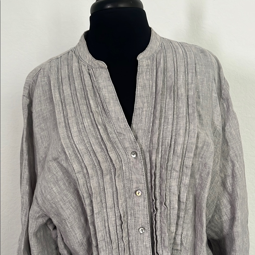 Ruby Rd Gray Linen Top - Picture 3 of 13